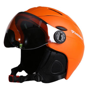 Ski & Snowboard Helmet With Integrated Visor